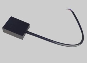 Puszka do szyny magnetycznej SLIM z wejściem na zewnętrzny zasilacz 48V